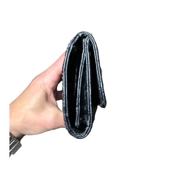 Guess Black Leather Tri Fold Wallet Leather Croc Embossed Tri Fold Wallet - Picture 2 of 9